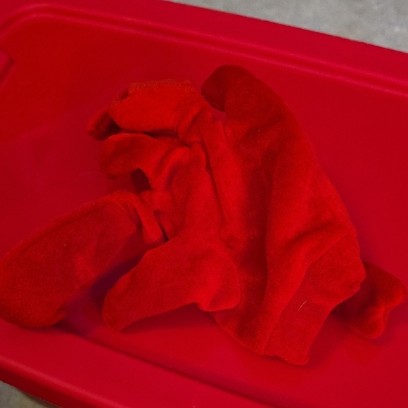 (J3) Red Plush Lobster Hand Puppet Toy - Picture 2 of 2